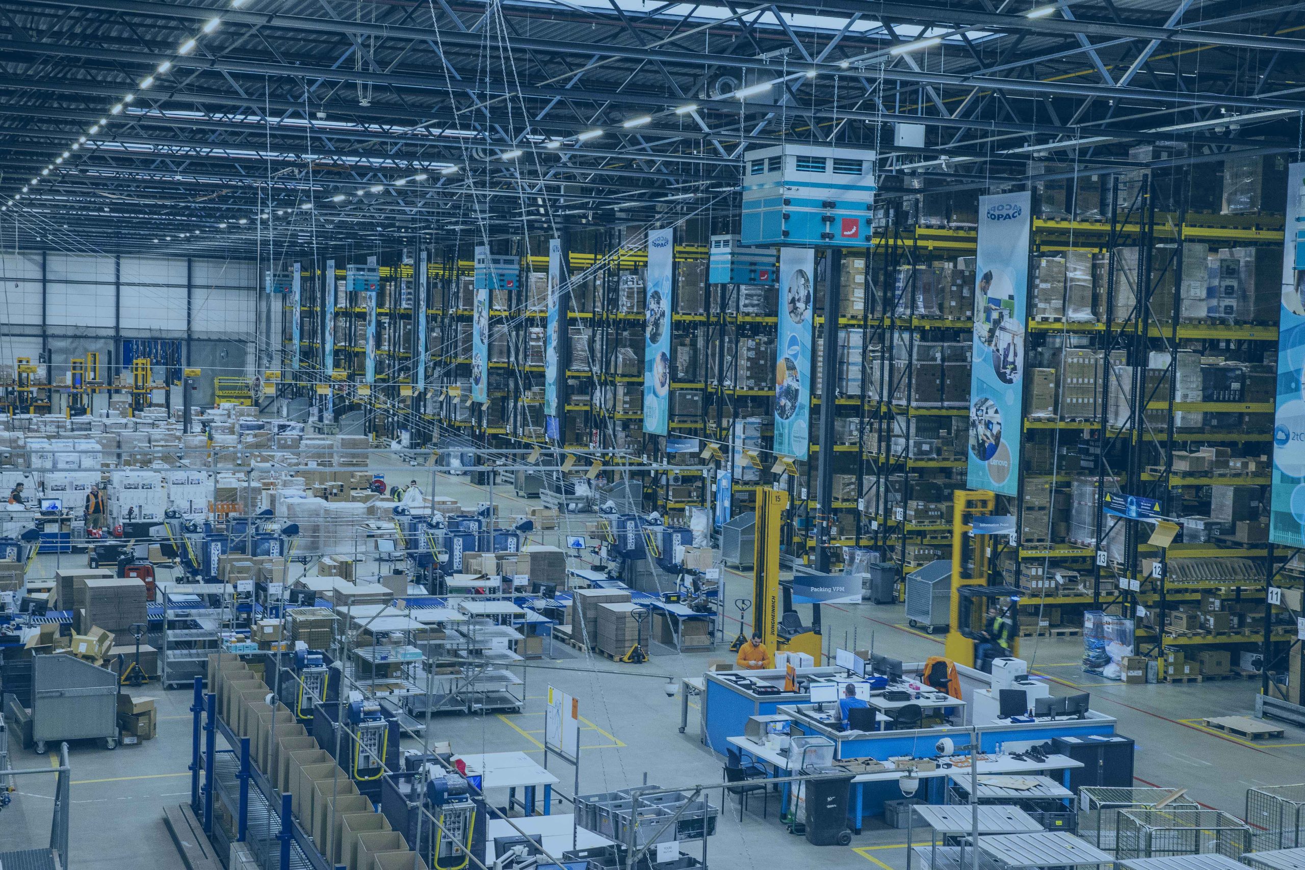 Overview van het magazijn van Yours Value Logistics