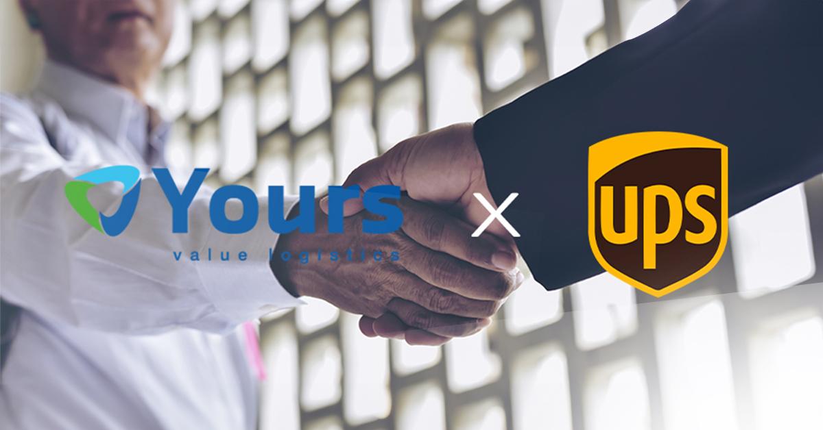 2 handen die elkaar schudden met het Yours Value Logistics en UPS logo in beeld om de samenwerking te bevestigen